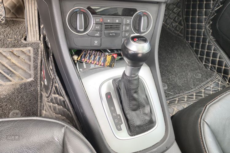 Audi Q3 2017 #16 Audi Q3 2017 car image #16