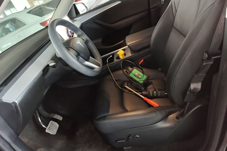 Tesla Model Y 2023 #15 Tesla Model Y 2023 car image #15