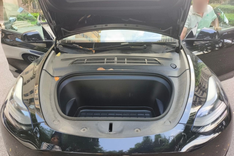 Tesla Model Y 2023 #18 Tesla Model Y 2023 car image #18