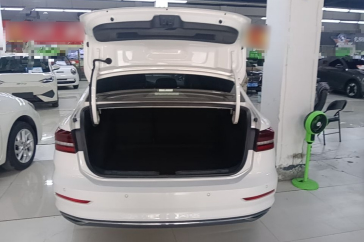Volkswagen Lavida 2021 car image #19