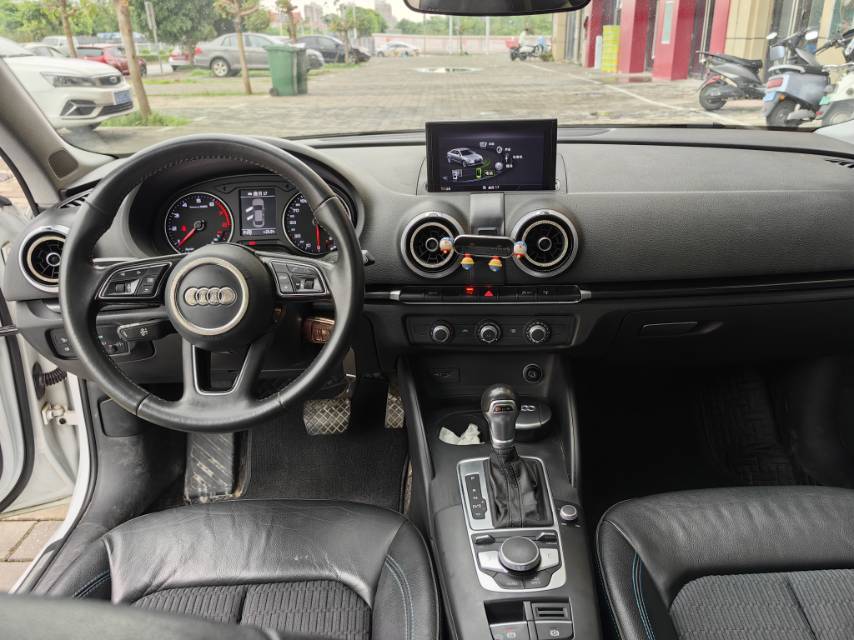 Audi A3 2017 car image #5