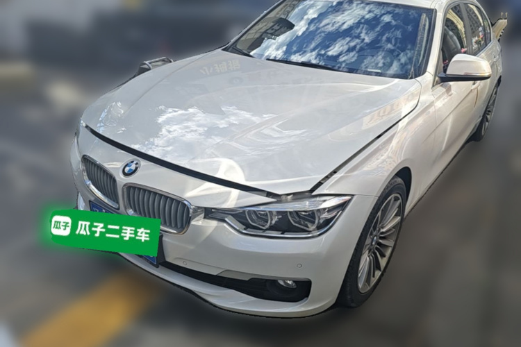 BMW 3 Series 2019 #2 BMW 3 Series 2019 car image #2