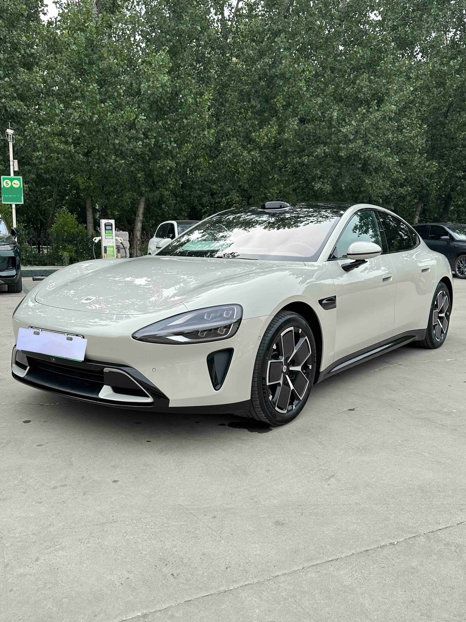 MI SU7 2025 car image 