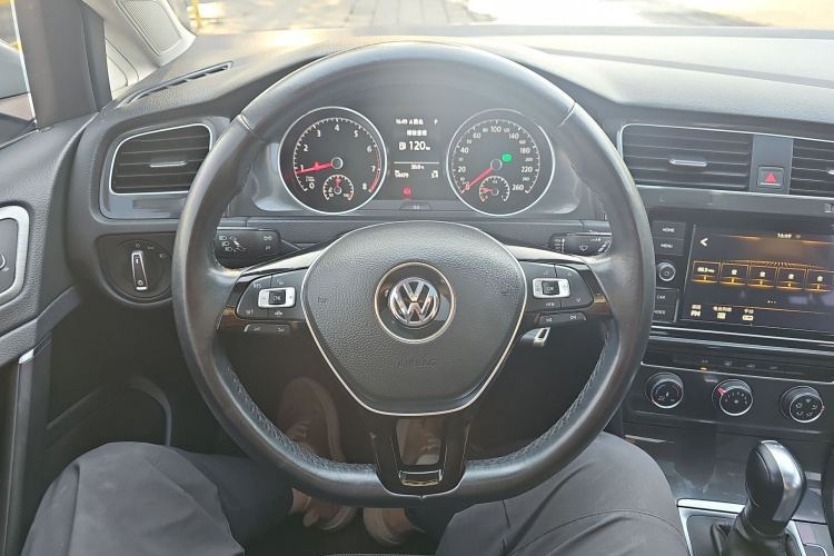 Volkswagen Golf 2019 #11 Volkswagen Golf 2019 car image #11
