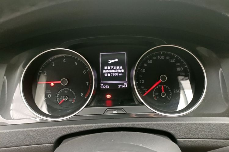 Volkswagen Golf 2017 car image #12