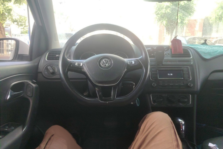 Volkswagen Polo 2016 #15 Volkswagen Polo 2016 car image #15