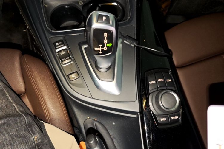 BMW 3 Series 2018 #18 BMW 3 Series 2018 car image #18
