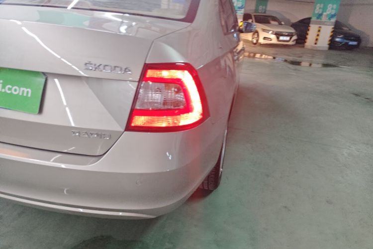 Skoda Rapid 2016 #8 Skoda Rapid 2016 car image #8