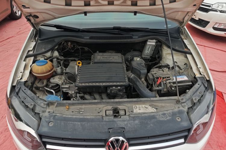 Volkswagen Polo 2016 car image #20