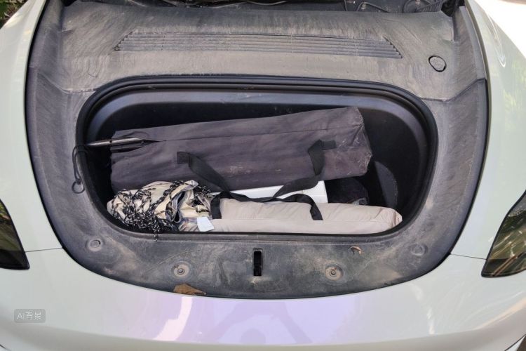 Tesla Model Y 2022 car image #22
