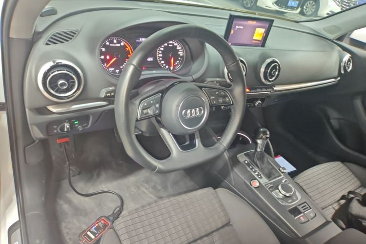 Audi A3 2018 car image #10