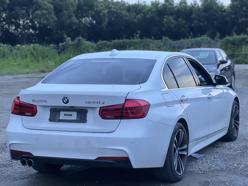 BMW 3 Series 2019 #4 BMW 3 Series 2019 car image #4