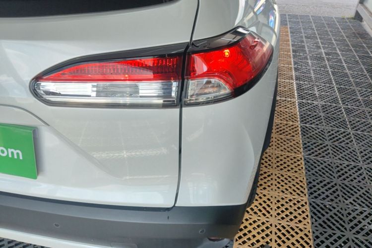 Toyota Corolla Cross 2023 #8 Toyota Corolla Cross 2023 car image #8