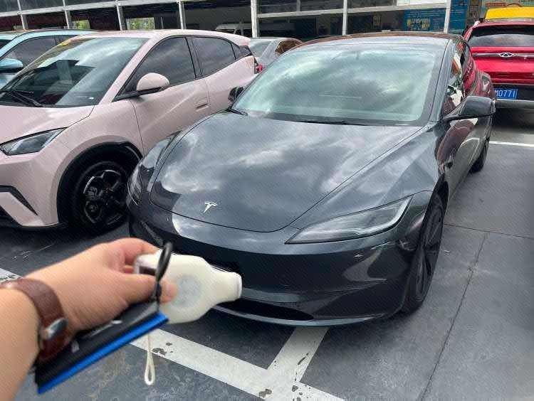 2024 2024 immagine di auto