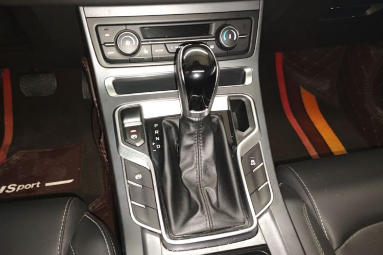 GEELY Emgrand 2020 #14 GEELY Emgrand 2020 car image #14