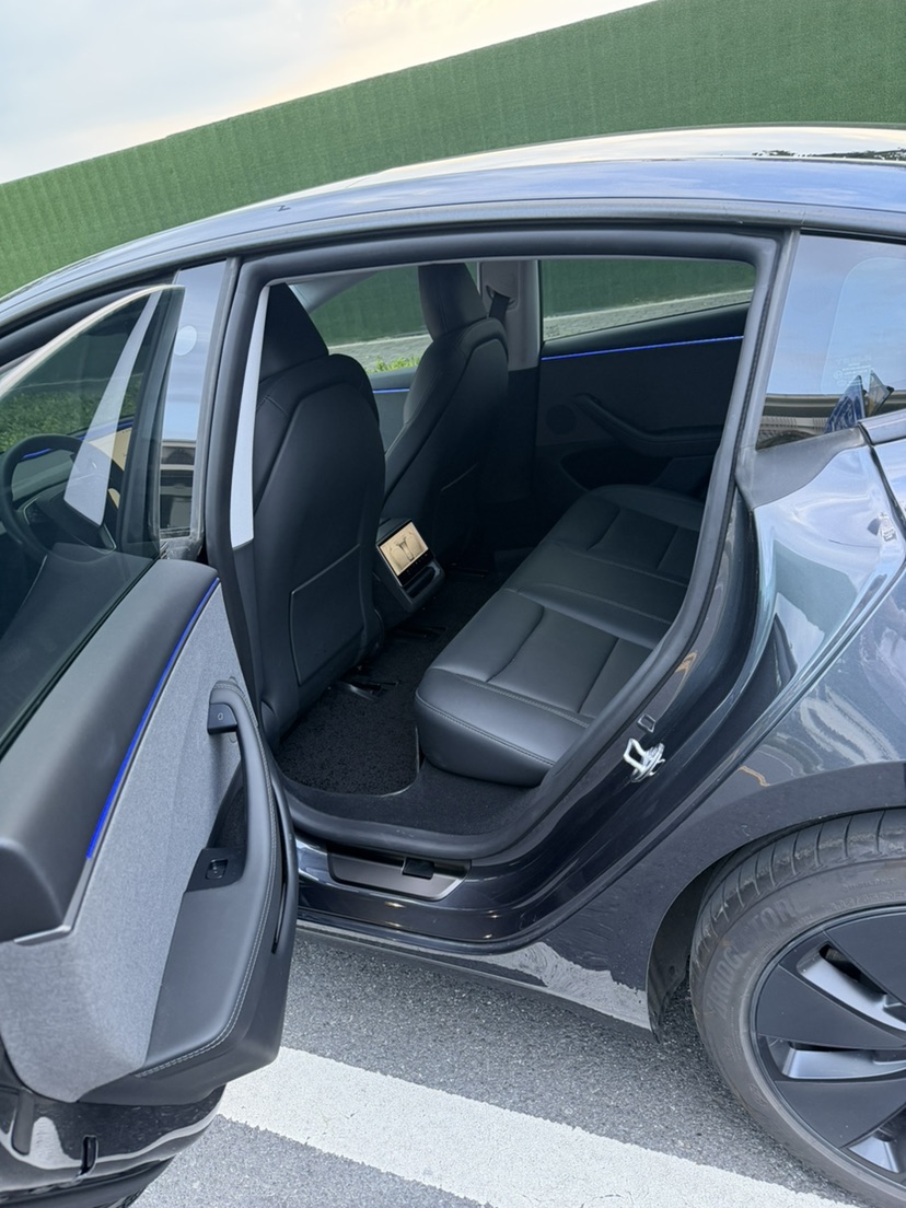 Tesla Model 3 2025 car image #4