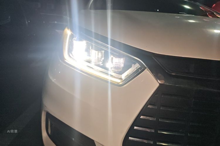 BYD Yuan New Energy 2020 car image #8