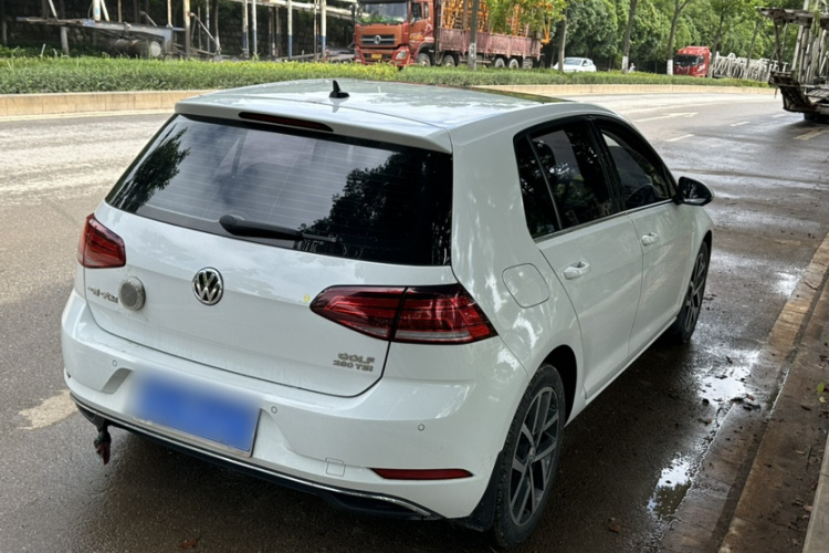 Volkswagen Golf 2020 #4 Volkswagen Golf 2020 car image #4