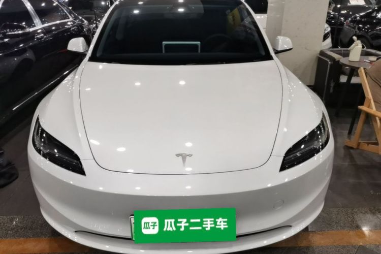 Tesla Model 3 2024 car image #3