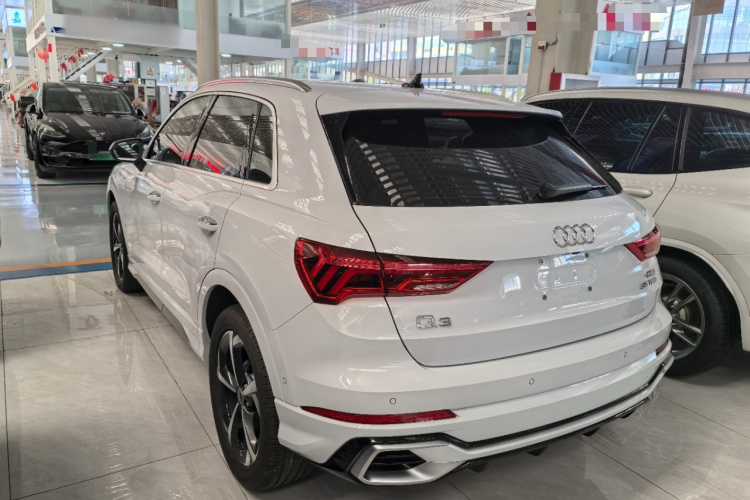 Audi Q3 2025 #5 Audi Q3 2025 car image #5