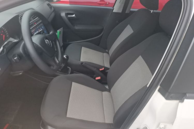 Volkswagen Polo 2016 #19 Volkswagen Polo 2016 car image #19