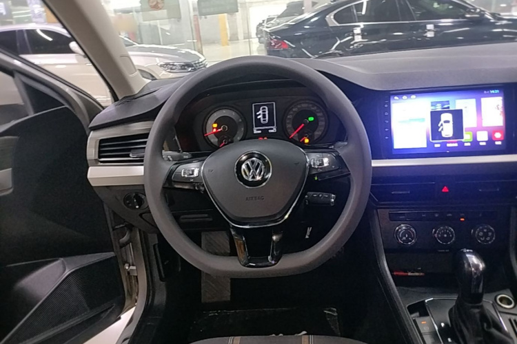 Volkswagen Lavida 2020 car image #11