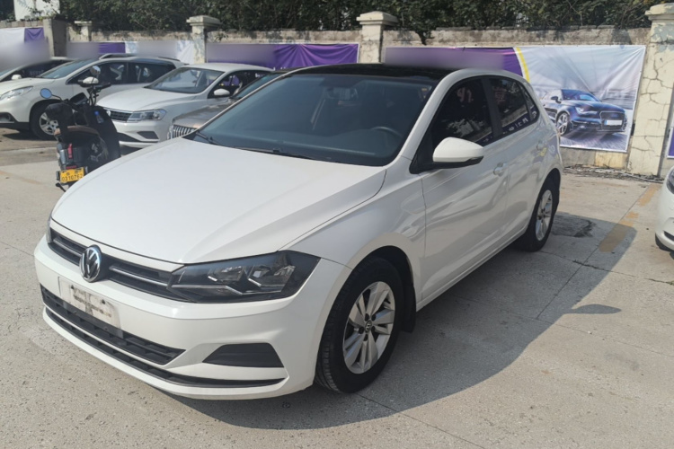 Volkswagen Polo 2020 car image #2