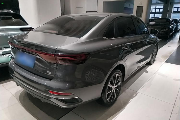 GEELY Emgrand 2024 car image #7