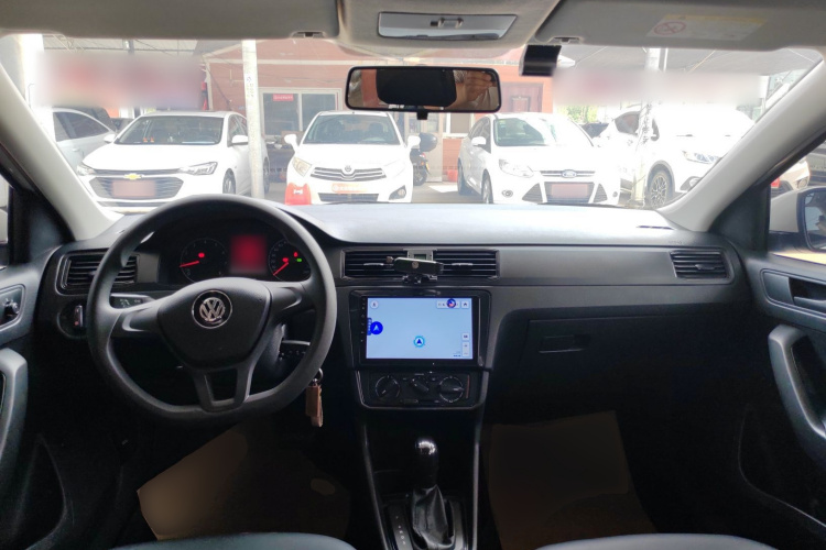 Volkswagen Santana 2022 car image #10