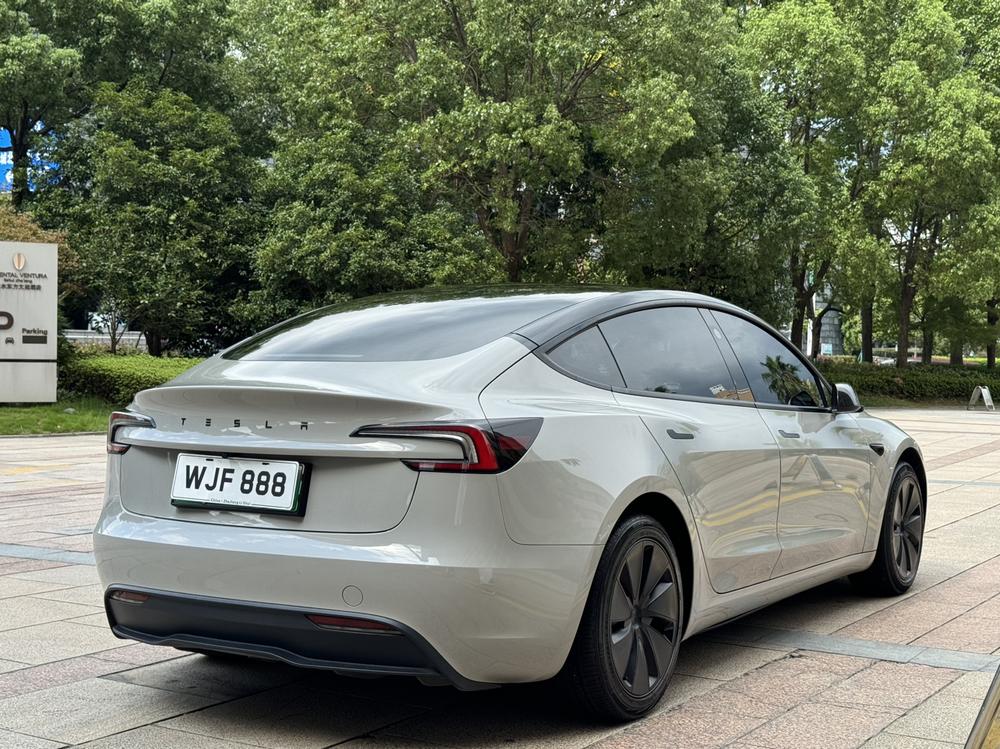 Tesla Model 3 2024 #7 Tesla Model 3 2024 car image #7