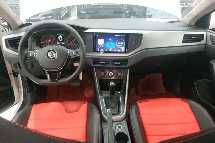 Volkswagen Polo 2020 car image #11
