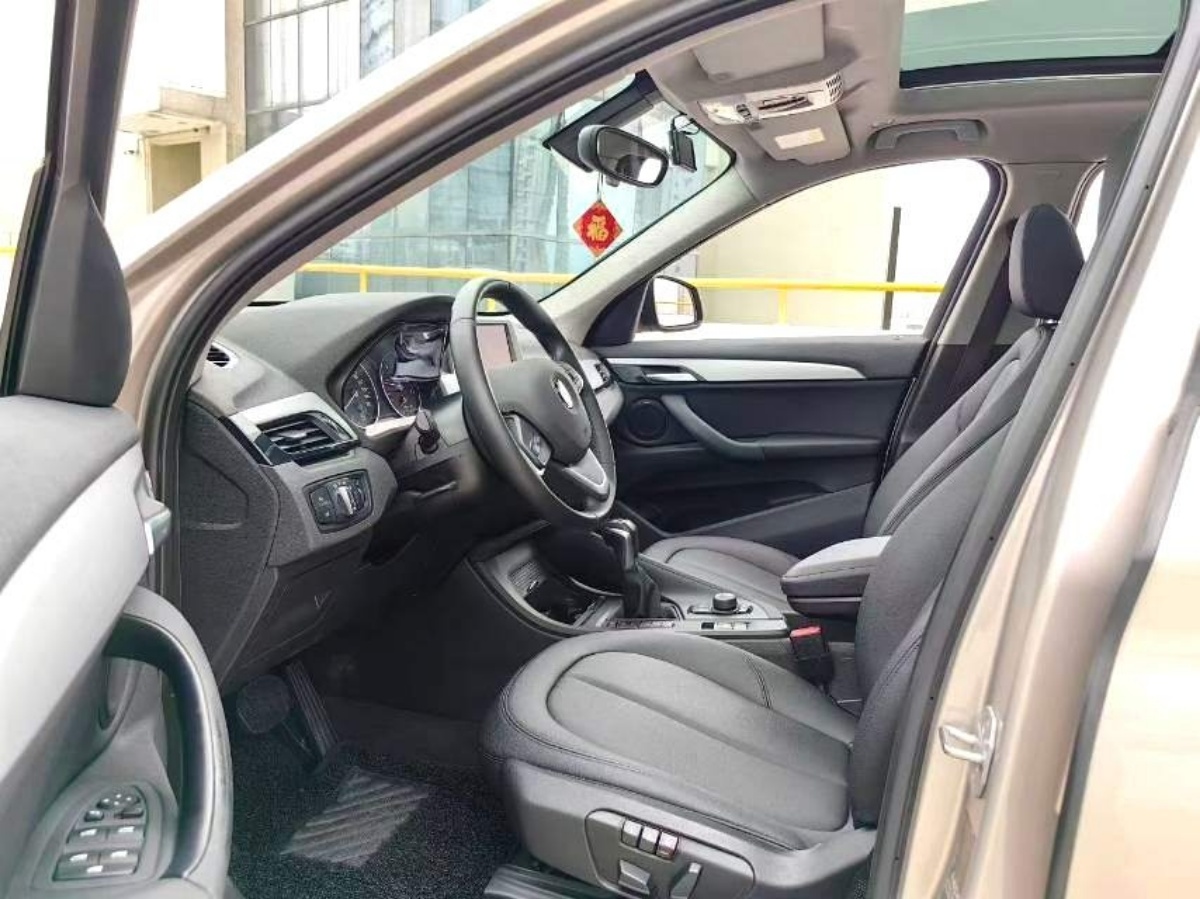 BMW X1 2018 #4 BMW X1 2018 car image #4