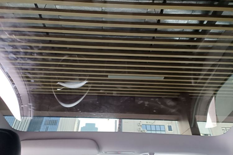 Tesla Model Y 2025 car image #18