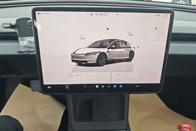 Tesla Model 3 2025 #13 Tesla Model 3 2025 car image #13