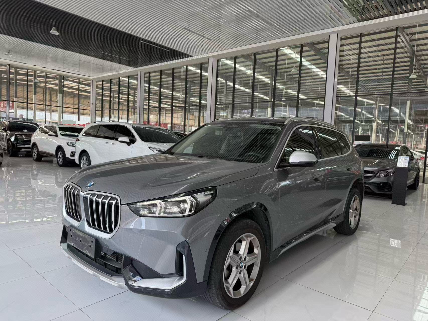 BMW X1 2023 car image 