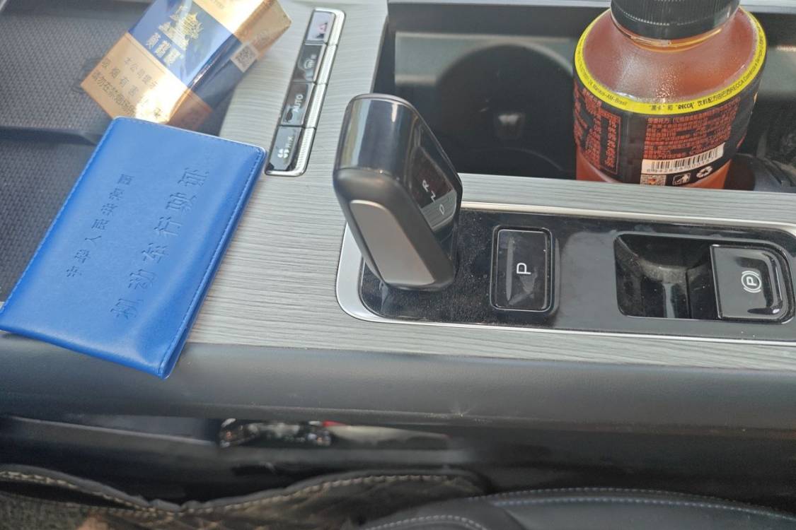 GEELY Boyue L 2025 car image #29