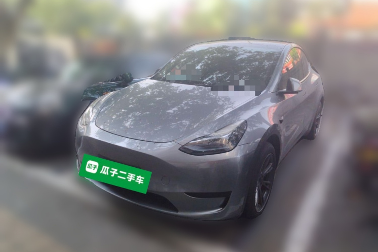 Tesla Model Y 2024 car image #2