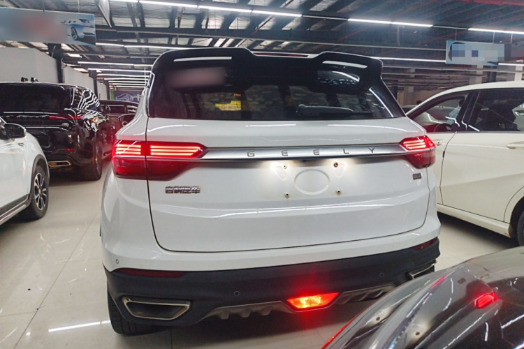 GEELY Coolray 2019 imagen de coche #4