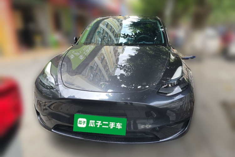 Tesla Model Y 2024 car image #3