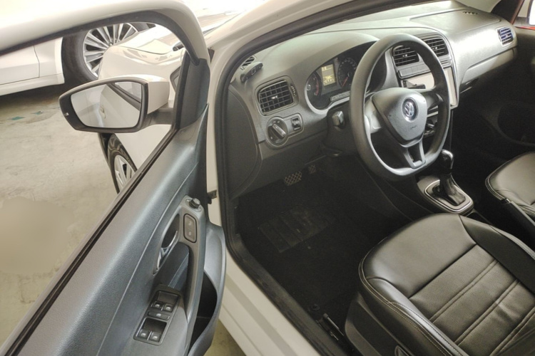 Volkswagen Polo 2016 #16 Volkswagen Polo 2016 car image #16