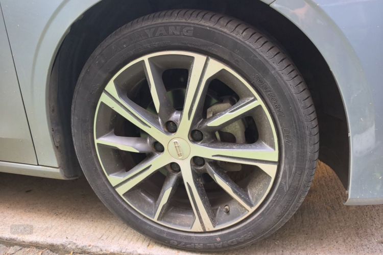 GEELY Emgrand 2023 car image #9