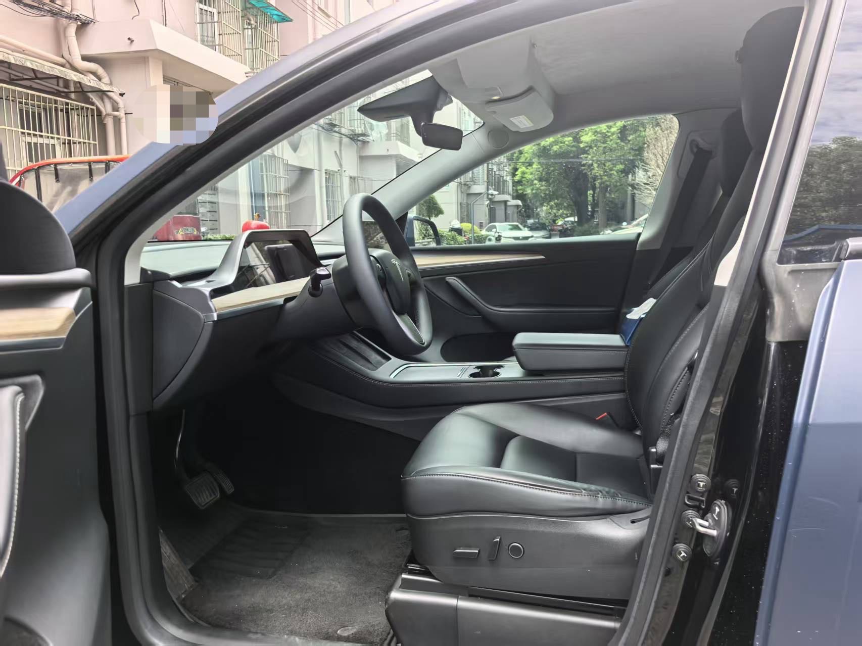 Tesla Model Y 2022 car image #3