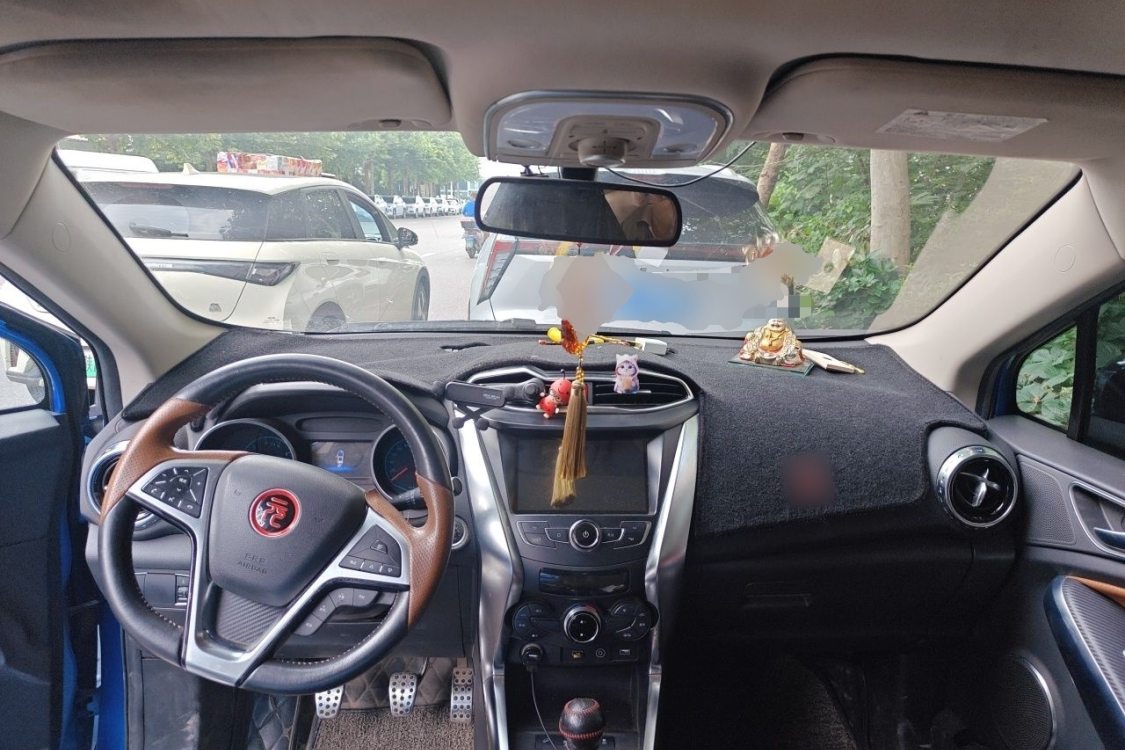 BYD Yuan 2016 #23 BYD Yuan 2016 car image #23