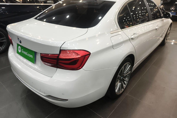 BMW 3 Series 2019 #7 BMW 3 Series 2019 car image #7