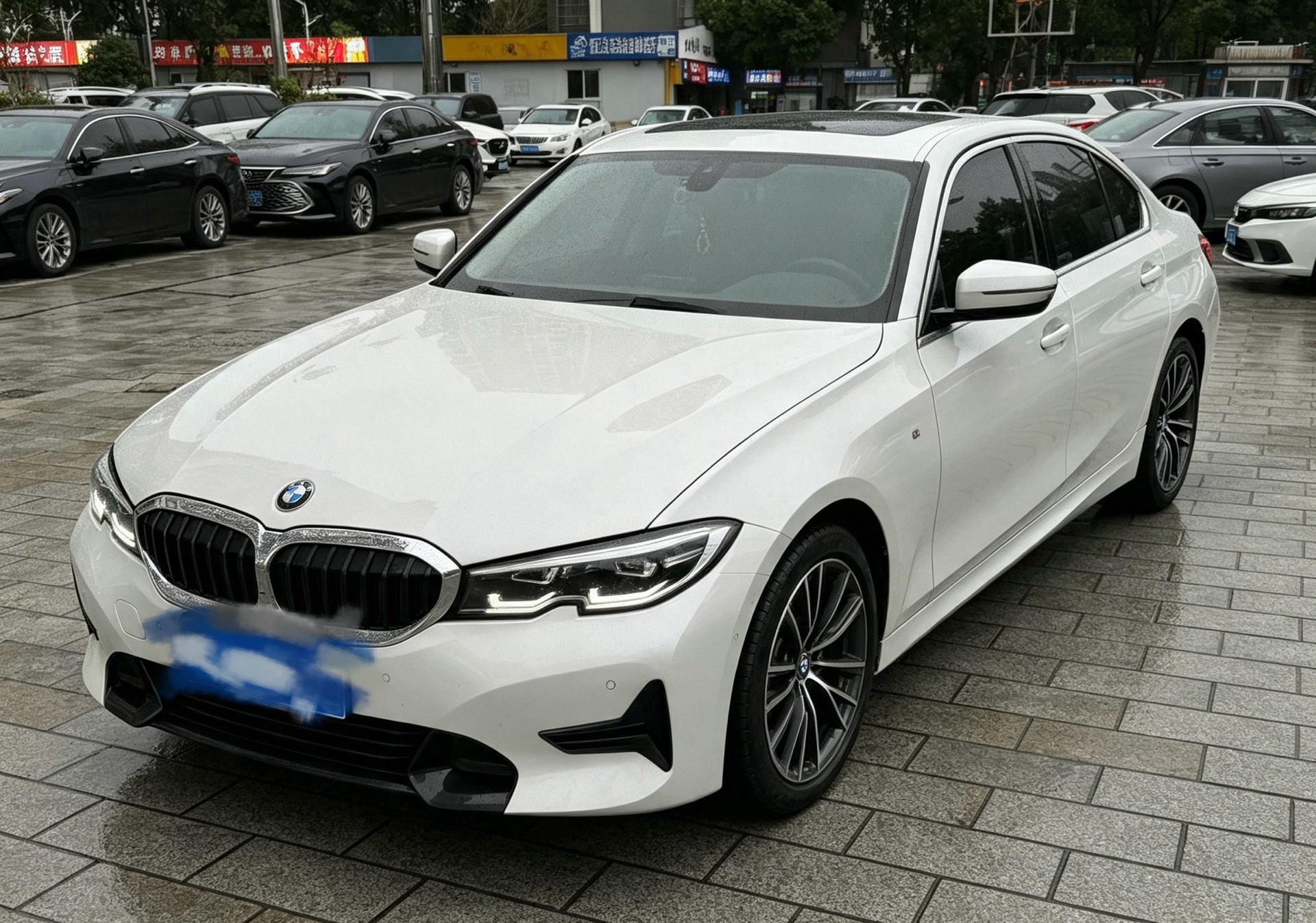 BMW 3 Series 2022 car image 