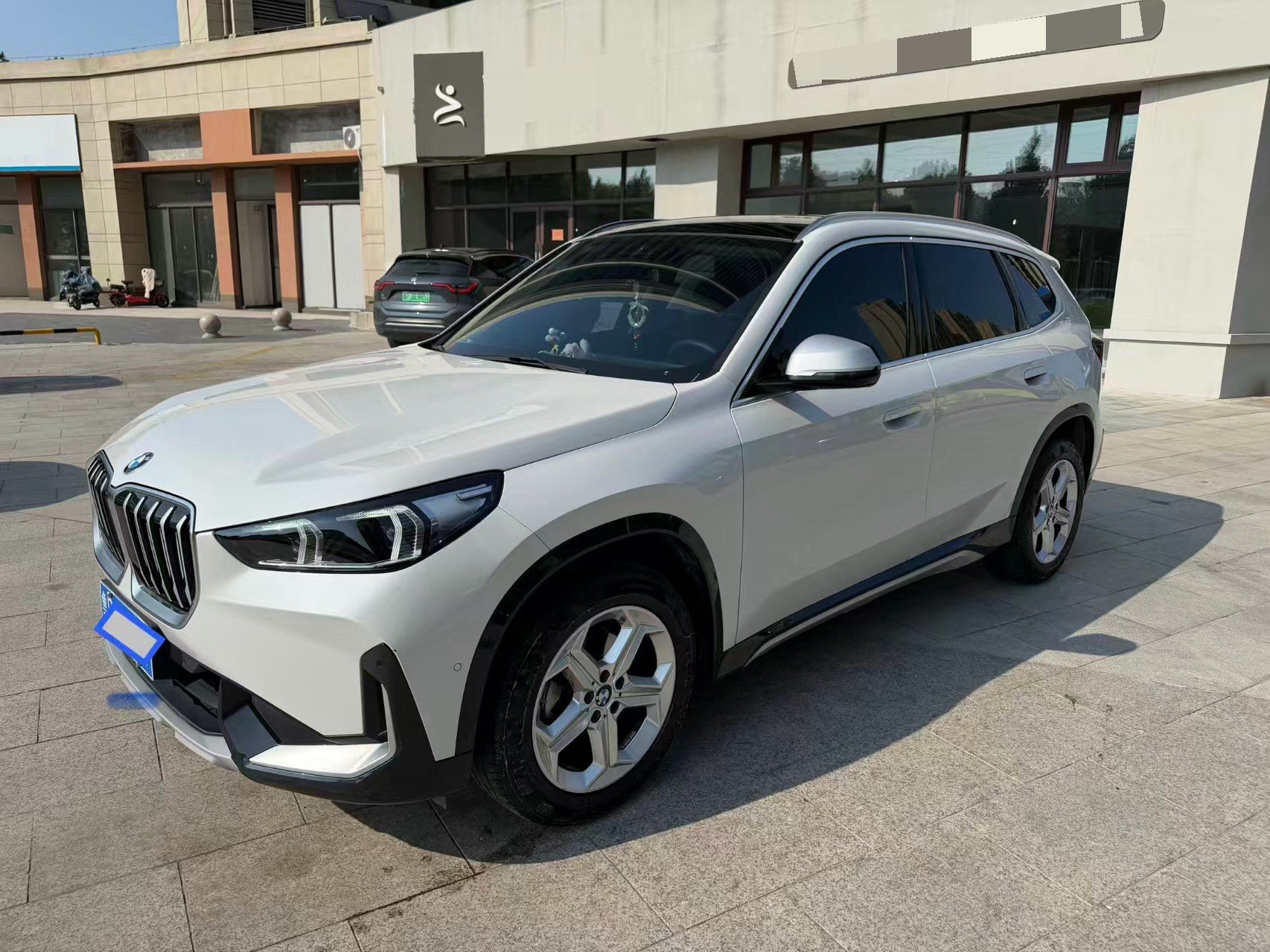 BMW X1 2024 car image 