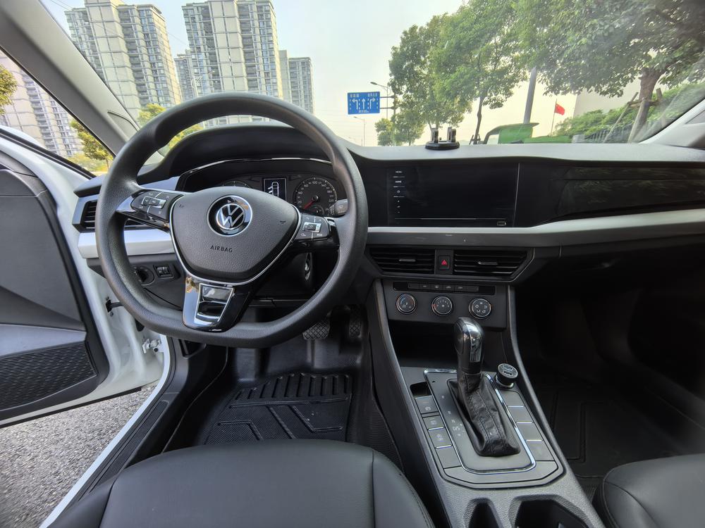 Volkswagen Bora 2022 car image #10