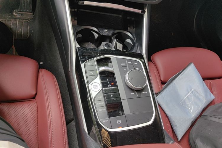 BMW 3 Series 2024 car image #14