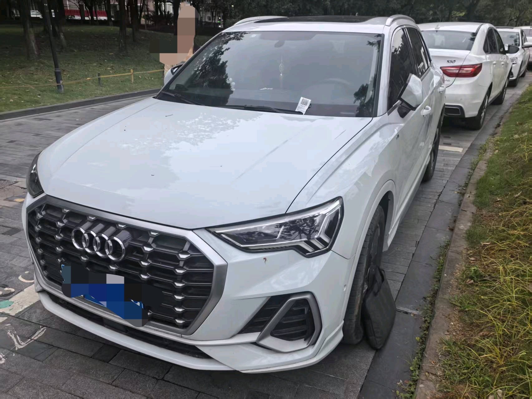 Audi Q3 2023 car image 
