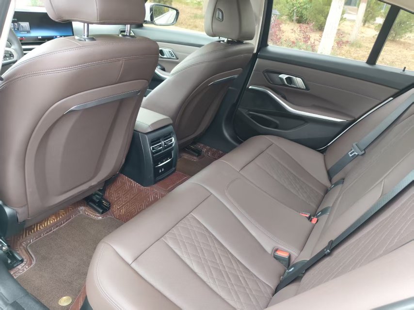 BMW 3 Series 2023 car image #8